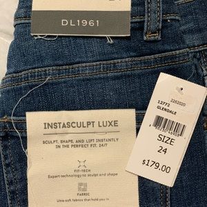 NWT DL1961 Premium Denim Jeans
